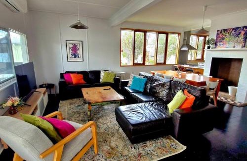 Erowal Bay House | Jerrinja - Absolute waterfront with jetty - 5 mins to Hyams Beach