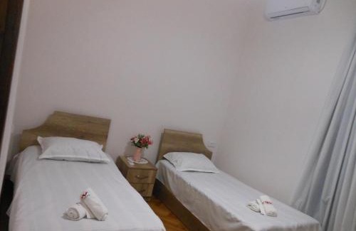 Kutaisi House | Jerusalem home