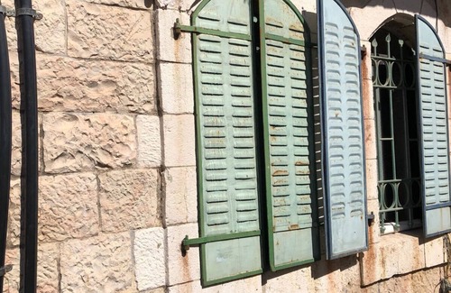 Jerusalem Apartment | Jerusalemic Stone - Mahane YehudA Market