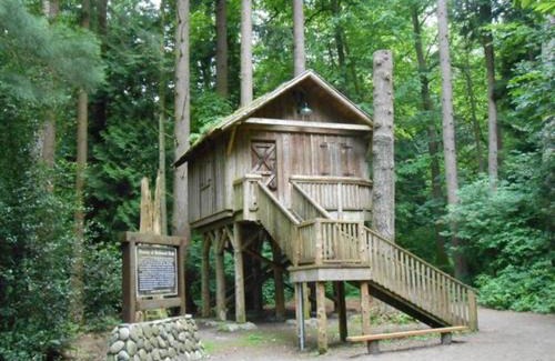 Douglas Villa | JESI'S NEW HOUSE, Self Enter 2BR, Whole Suite, Close to White Rock Beach & US Border