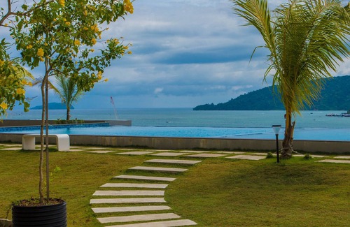 Downtown Kota Kinabalu Apartment | Jesselton Point Homestay