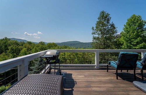 Penrose House | Jim`s Hideaway in Little River | 2 Bed, 2 Bath