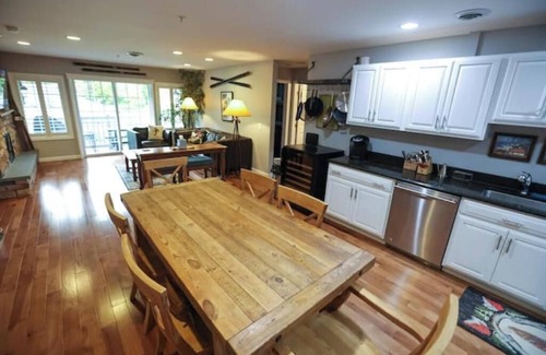 Hancock Condo | Jiminy's GEM: ski-in/ski-out 3br/3ba condo at base