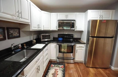 Hancock Condo | Jiminy's GEM: ski-in/ski-out 3br/3ba condo at base