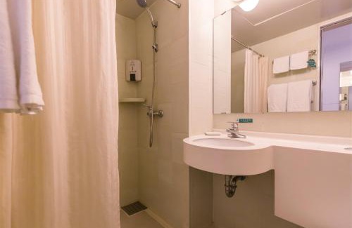 Hanshan County Hotel | Jinjiang Inn Maanshan Hanshan Wangmei Road