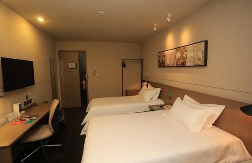 Yuzhong Hotel | Jinjiang Inn Select Chongqing Caiyuanba Railway Station