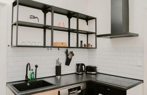Striesen Apartment | JINO Dresden l familienfreundlich - Küche - modern