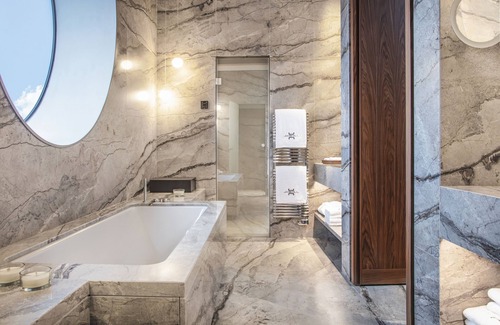 Crozet Hotel | Jiva Hill Resort - Genève