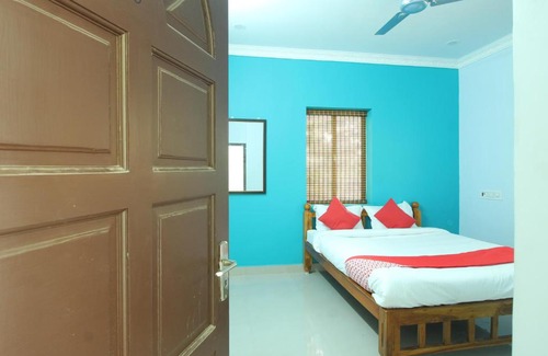 Thirunallar House | JMS Guest House