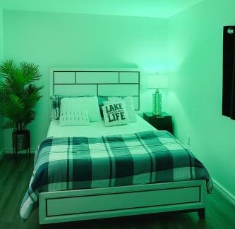 East Windsor House | Jnice Residence