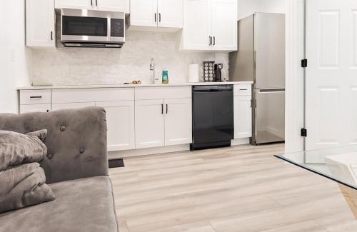 East Windsor House | Jnice Residence