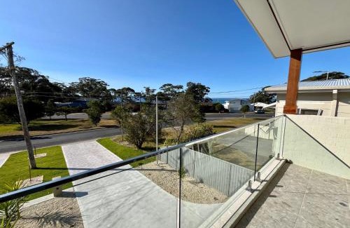 Vincentia House | Jo Sea - New build, Luxury in Vincentia with Ocean Views