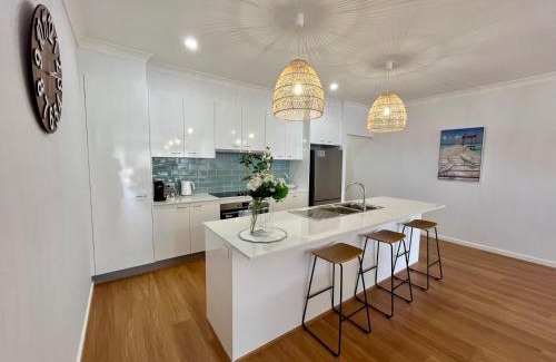 Vincentia House | Jo Sea - New build, Luxury in Vincentia with Ocean Views
