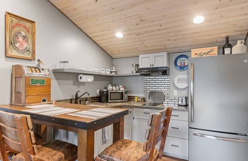 Columbia Falls Apartment | Joe's Saloon - Cabin Near Glacier National Park
