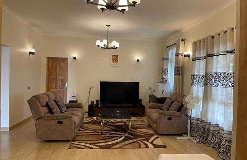 Arusha House | Joel