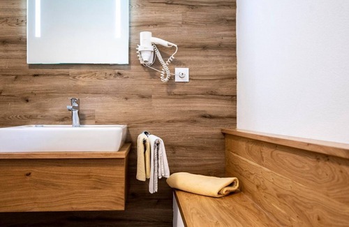 Monichwald House | Jogllandzimmer Plus - Gastwirtschaft Hold