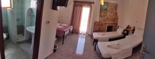 Ksamil House | John's Guesthouse