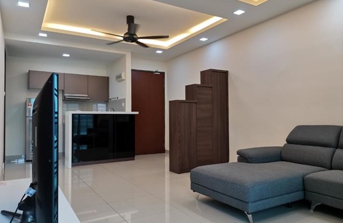 Taman Saujana Apartment | Johor Bahru @ Parc Regency Services Apartment ~ Near Mount Austin Ikea Toppen Shopping Centre