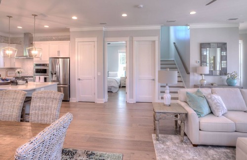 Treetop House | Joie de Vivre: Luxury🏖Pool 🏖Master on Main🏖Sleeps 19 🏖Beach Bonfires in May - Aug 2023