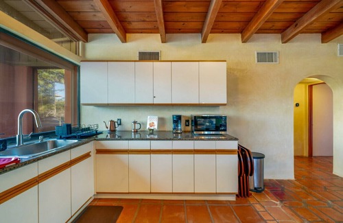 Tucson House | Jojoba Compound (Ari)