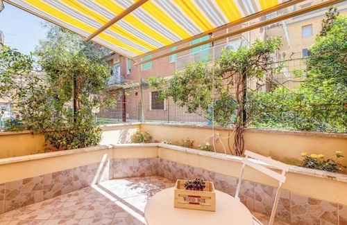 Ciampino Apartment | Joker House Rome in 15 minutes Station Airport