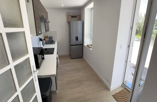 Cassis Apartment | Joli Appartement Rénové de 55m2. Parking Gratuit