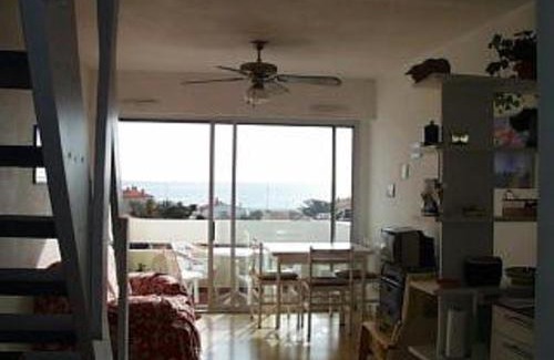 Le Barcares Apartment | Joli Duplex avec Vue Mer, 4 Pers, Plage et Commerces à Proximité, Parking Privé, Non Fumeur - FR-1-81-170