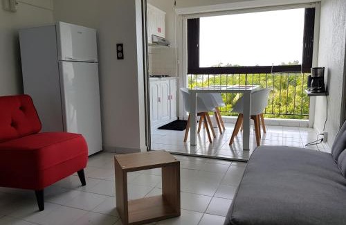 Bas du Fort Apartment | Joli T2 à 5 min de la plage