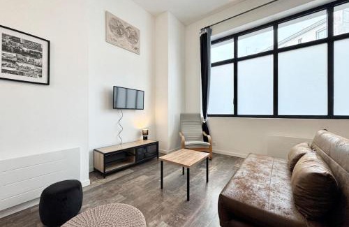 Lorient Apartment | Joli T2 esprit loft design & confort