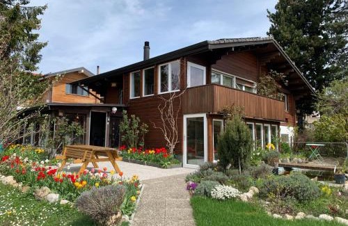 Le Vaud Bed & Breakfast | Jolie chambre dans chalet