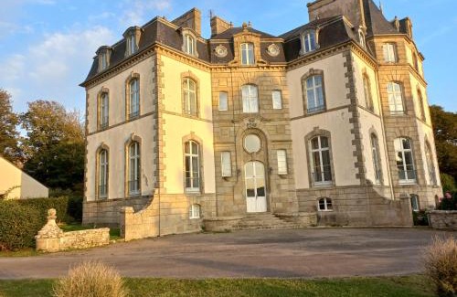 Plouhinec House | jolie maison au château