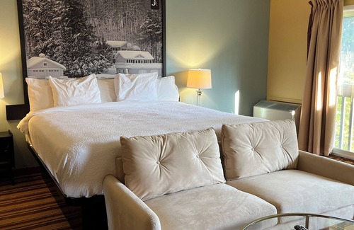 Otter Lake Resort | Jolly Roger Inn & Resort