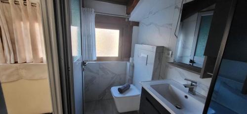 Himare Apartment | Jon rooms