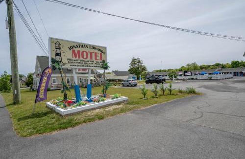 Dennis Port Hotel | Jonathan Edwards Motel