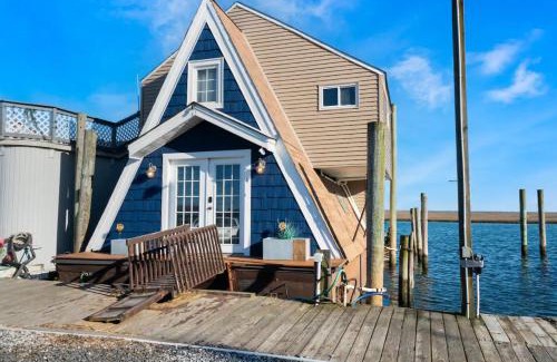 Seaford House | Jones Beach Houseboat