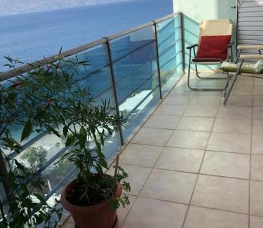 Kodrra Apartment | Joni