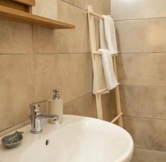 Keratsini-Drapetsona Apartment | Joo Nest - Your home near Piraeus Port