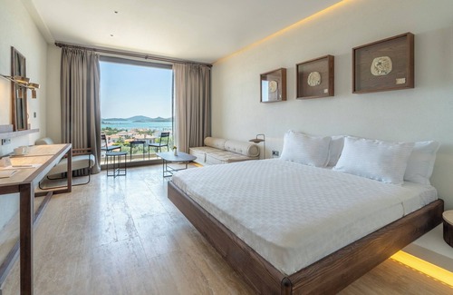 Ayvalik Hotel | Joon Cunda