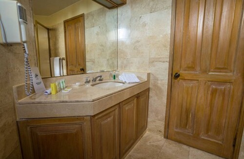 Petit Jean Ocharan Hotel | Jose Antonio Executive