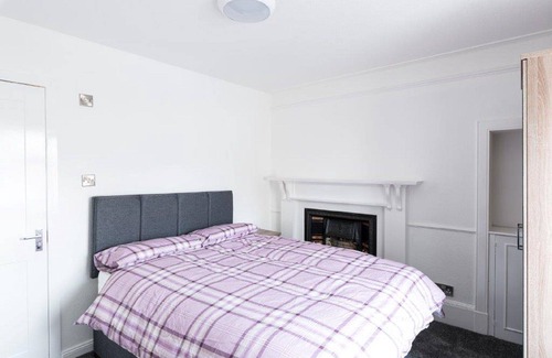 Banff House | Josie's House in Banff, is a Home from Home, 6 Bedroom Town House