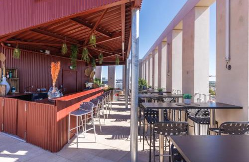 Saint Jean Station District Hotel | JOST Hôtel Bordeaux Centre Gare Saint Jean