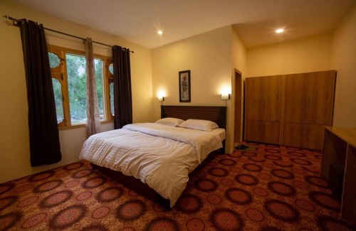 Hunza Hotel | Jovenna Resort Gulmit