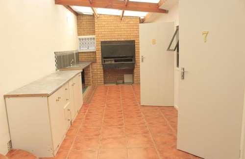Trawal House | Joyous Accommodation Sleep and Go