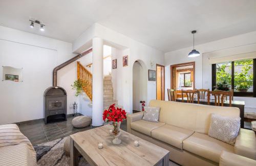 Trimiklini House | JP Pool House