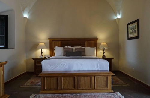 El Marques Apartment | Jr Suite in Hacienda Mesón Real de Plata