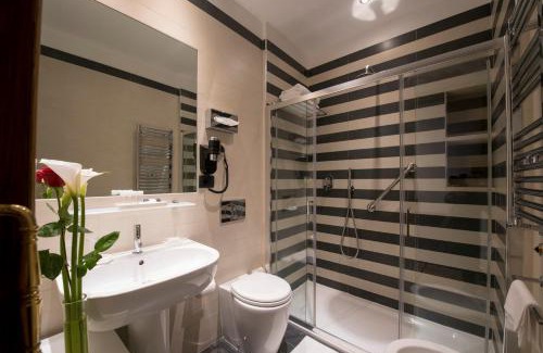 Monti House | JR Suites