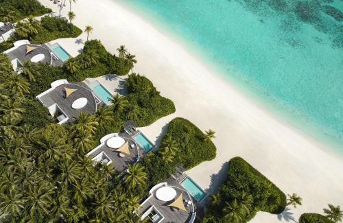 Kanifinolhu Island Resort | Jumeirah Olhahali Island Maldives