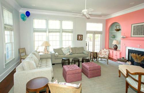 Chincoteague House | June's Retreat - Waterfront; Boat dock!