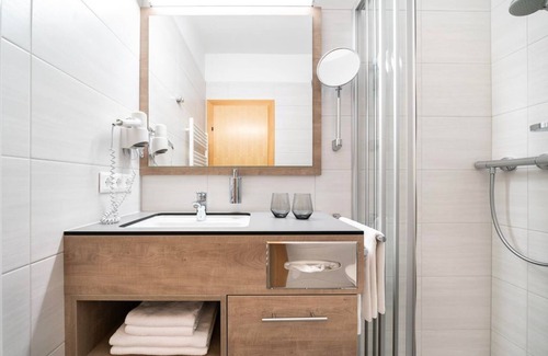Doebriach House | Junior Suite Standard HP - Ferienhotel Trattnig