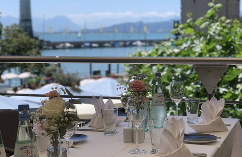 Insel Apartment | Juniorsuite mit Seeblick, Doppelbett und kostenfreiem WLAN